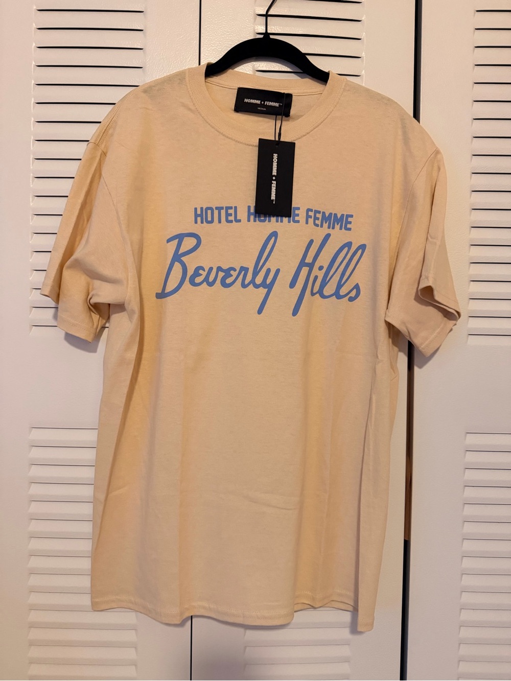 NWT HOMME + FEMME Beverly Hills Graphic Tee - Cream with Blue Print